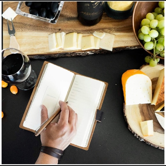 Handmade leather notebook with tempered pages - Picture 3 of 5